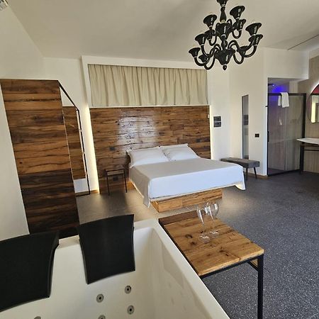 Dada Suites And Sea San Salvo Eksteriør bilde