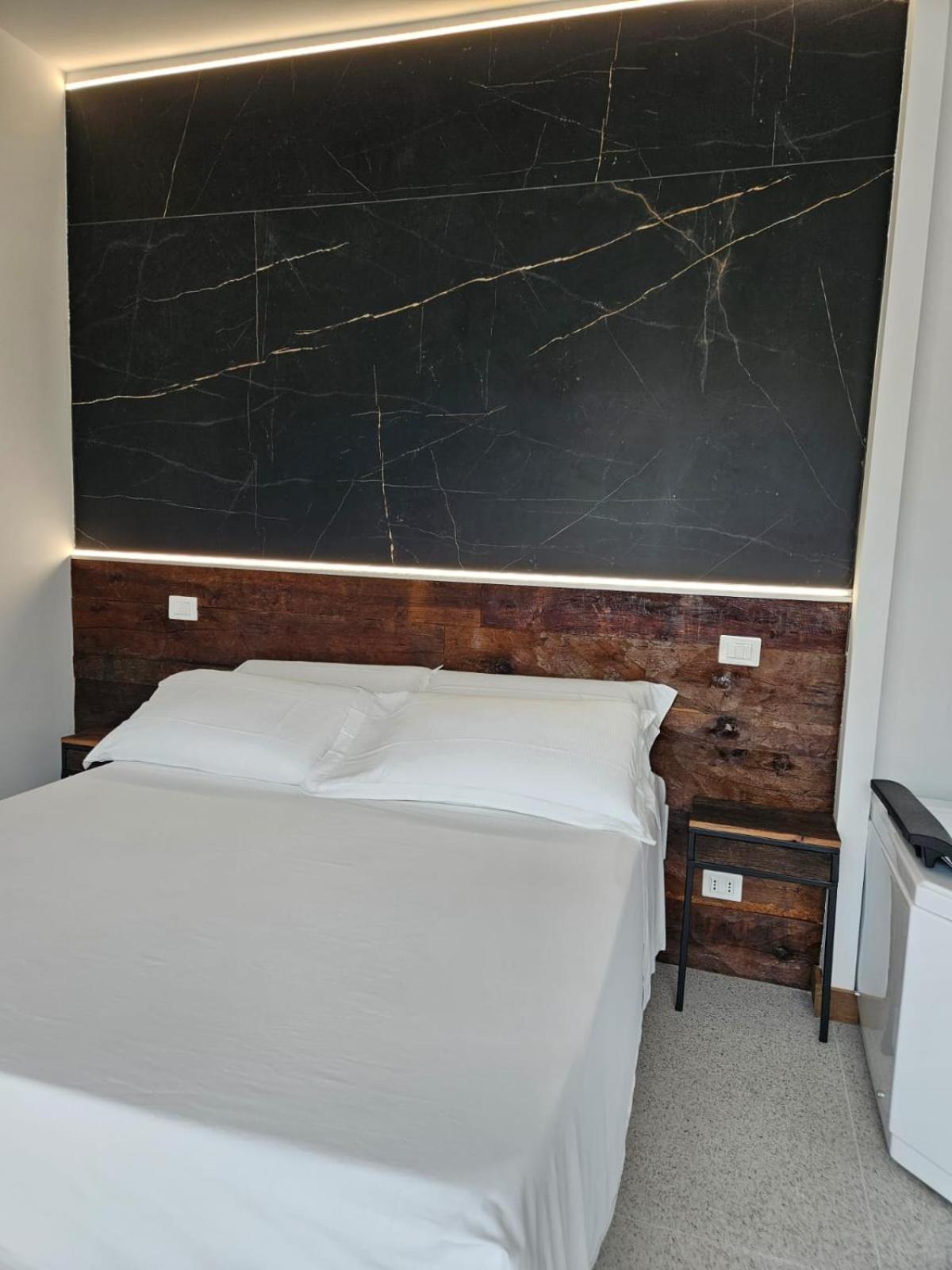 Dada Suites And Sea San Salvo Eksteriør bilde