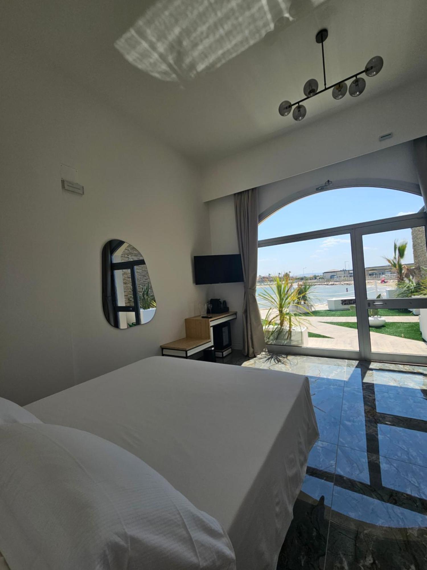Dada Suites And Sea San Salvo Eksteriør bilde