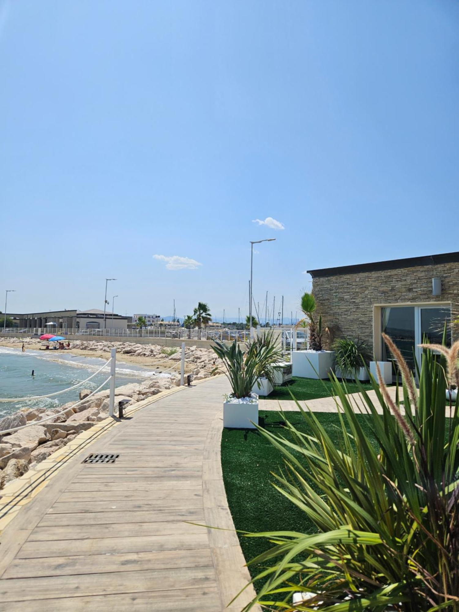 Dada Suites And Sea San Salvo Eksteriør bilde